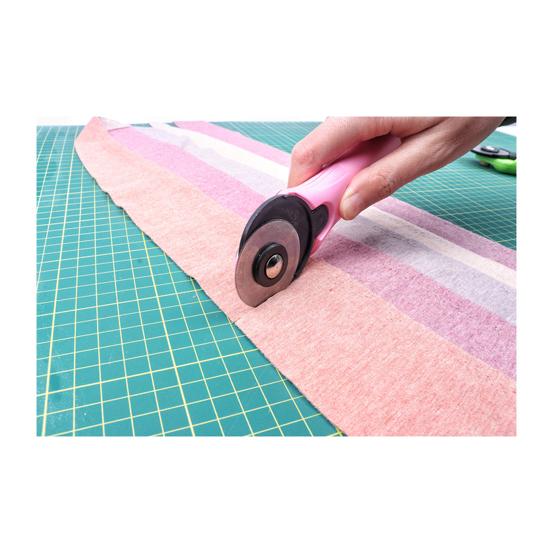 Universal Crafts 45mm Rotary Cutter - Pink