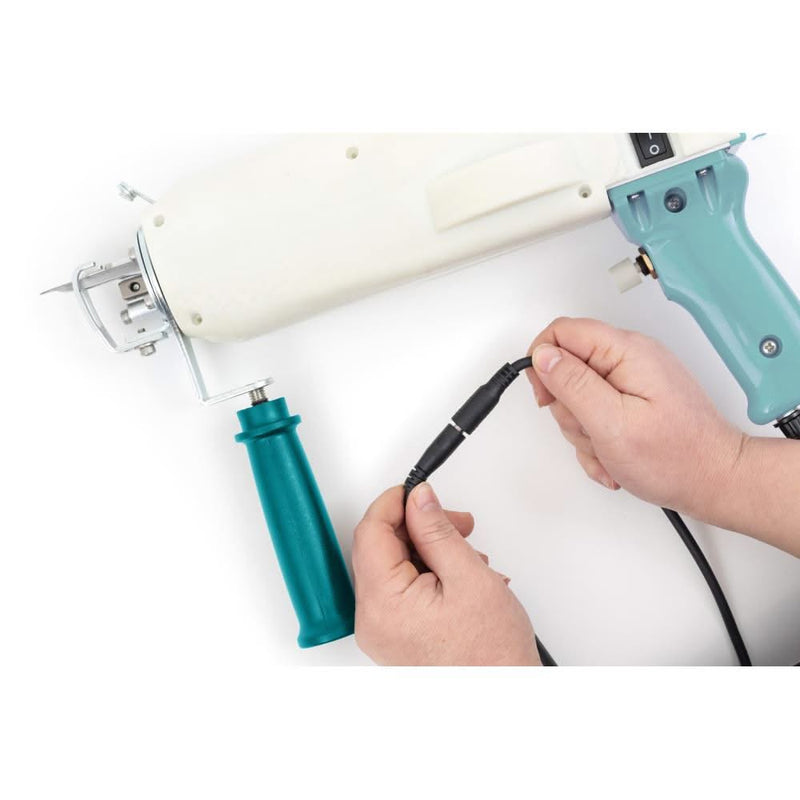 We R Memory Keepers Easy Tuft Tufting Tool*