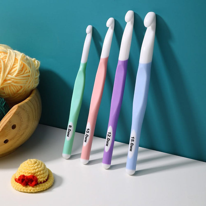 Universal Crafts Large Crochet Hook Set – CraftOnline