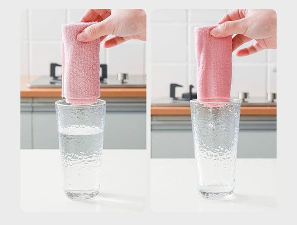 Universal Crafts Clean-Up Cloths 20 Sheets 25cm x 25cm  - Pink