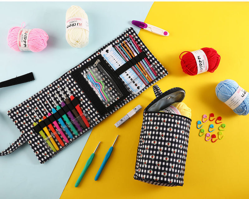 Universal Crafts Yarn & Crochet Kit - Black Gingham*