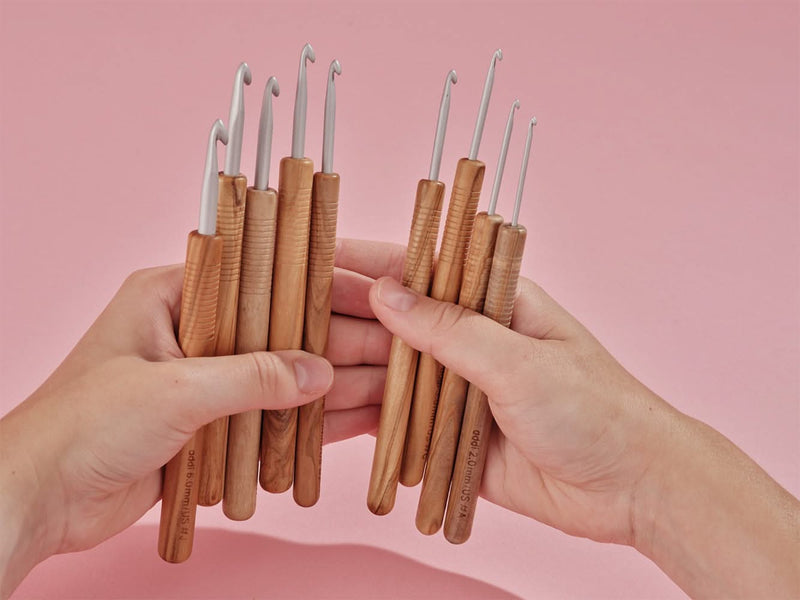 addiNature Olive Wood Crochet Hook 15cm/6.0mm