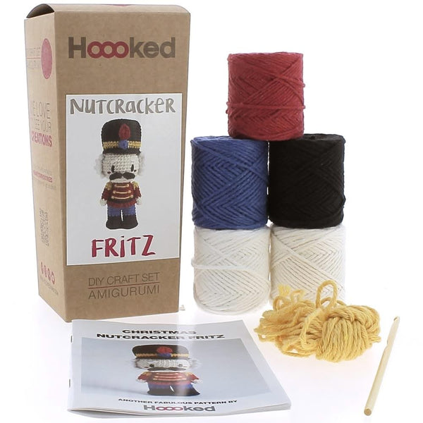 Hoooked Amigurumi DIY Kit W/Eco Barbante Yarn Nutcracker Fritz*