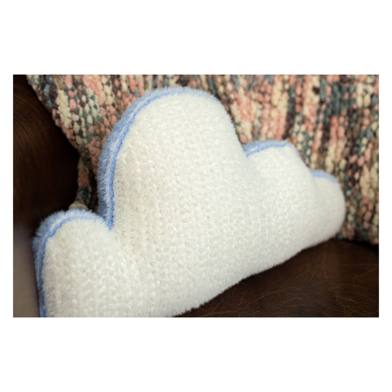 Lion Brand Free Pattern - Feels Like Bliss - Cloud Pillow