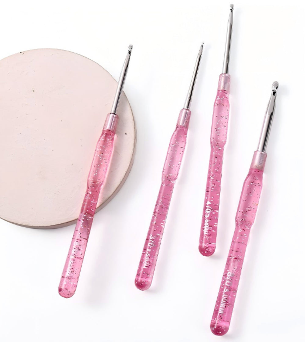 Poppy Crafts Crochet Hook Set #26 - Pink Glitter | CraftOnline