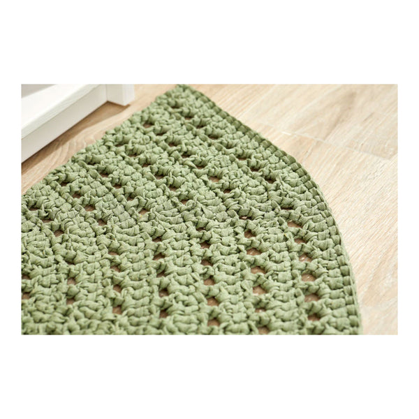 Premier Yarns Free Pattern -  Ribbon - Half Moon Rug