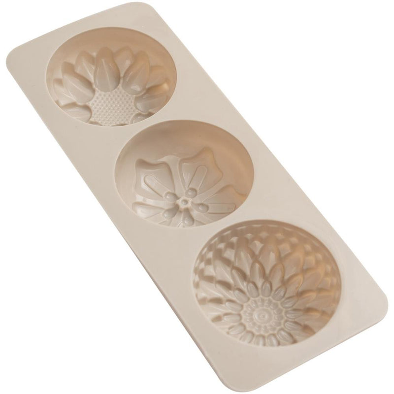 We R Memory Keepers SUDS Soap Maker Mould - Flower, 3 Cavity*