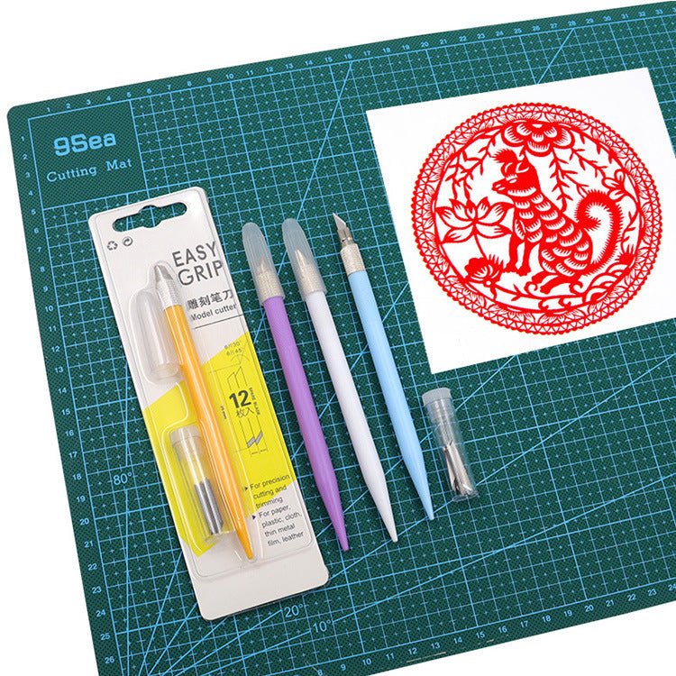 Universal Crafts Easy Grip Model Cutter with 12 Blades - Black